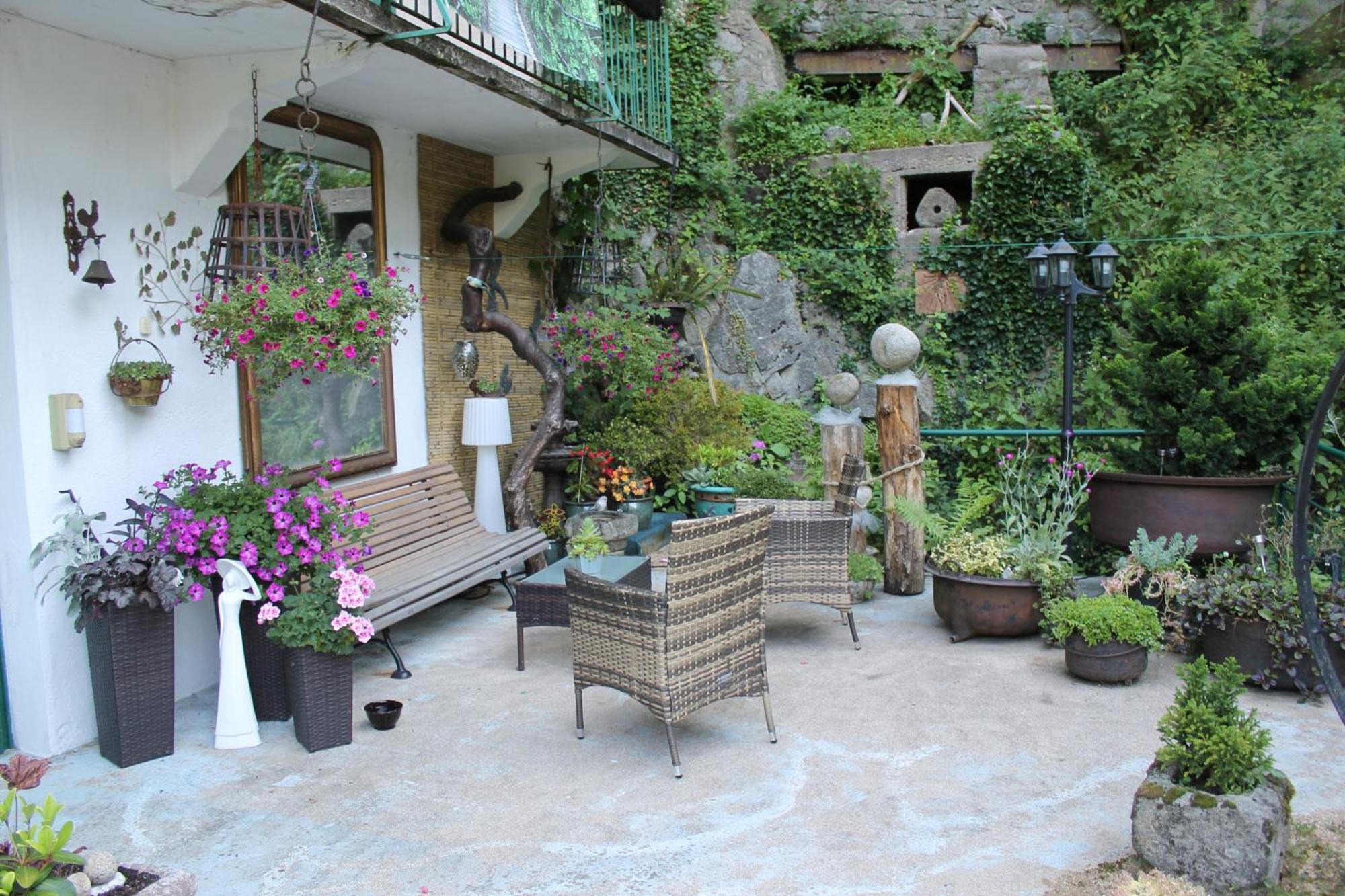Studio Malou, Cuisine, Salle D'Eau, Terrasse Amenagee Olliergues Zewnętrze zdjęcie