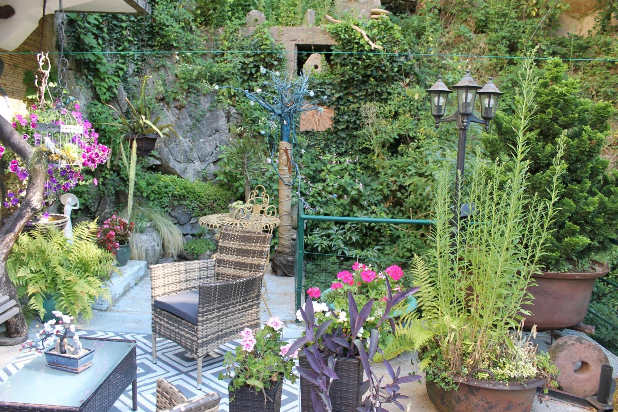 Studio Malou, Cuisine, Salle D'Eau, Terrasse Amenagee Olliergues Zewnętrze zdjęcie