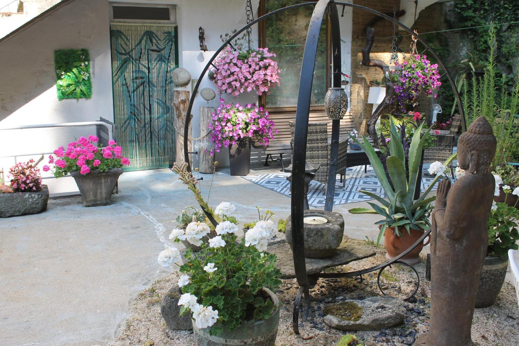 Studio Malou, Cuisine, Salle D'Eau, Terrasse Amenagee Olliergues Zewnętrze zdjęcie