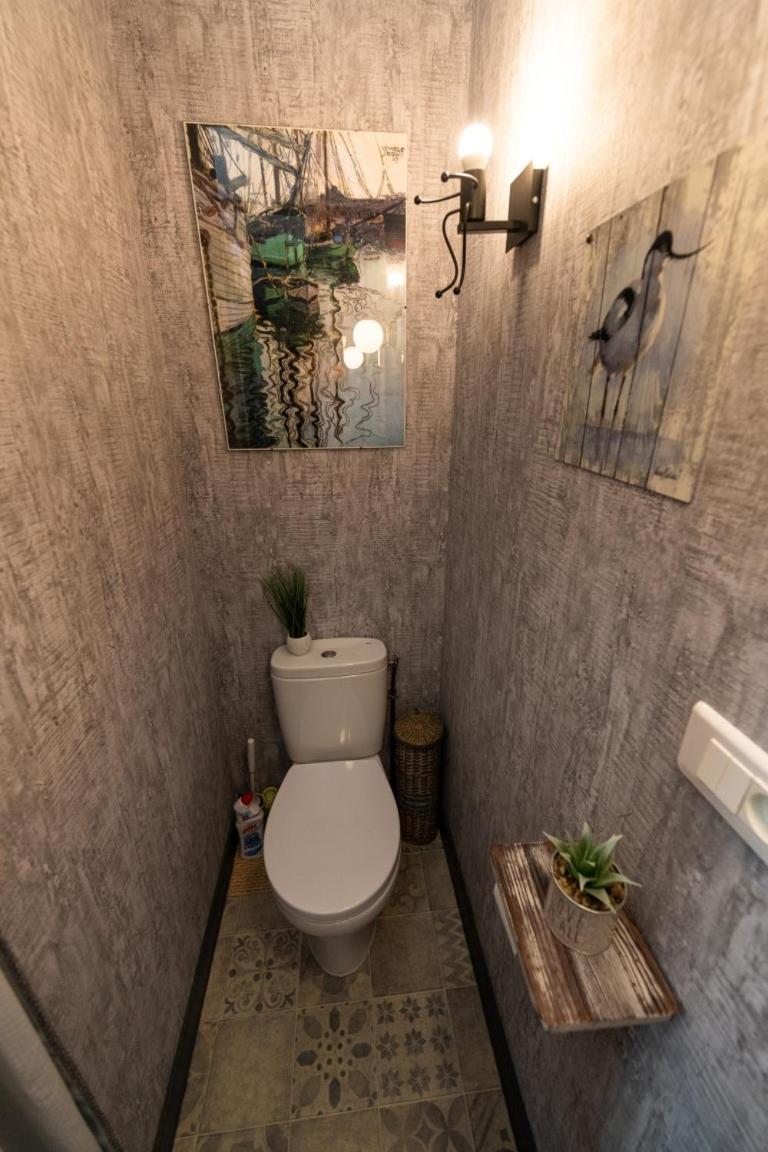 Studio Malou, Cuisine, Salle D'Eau, Terrasse Amenagee Olliergues Zewnętrze zdjęcie