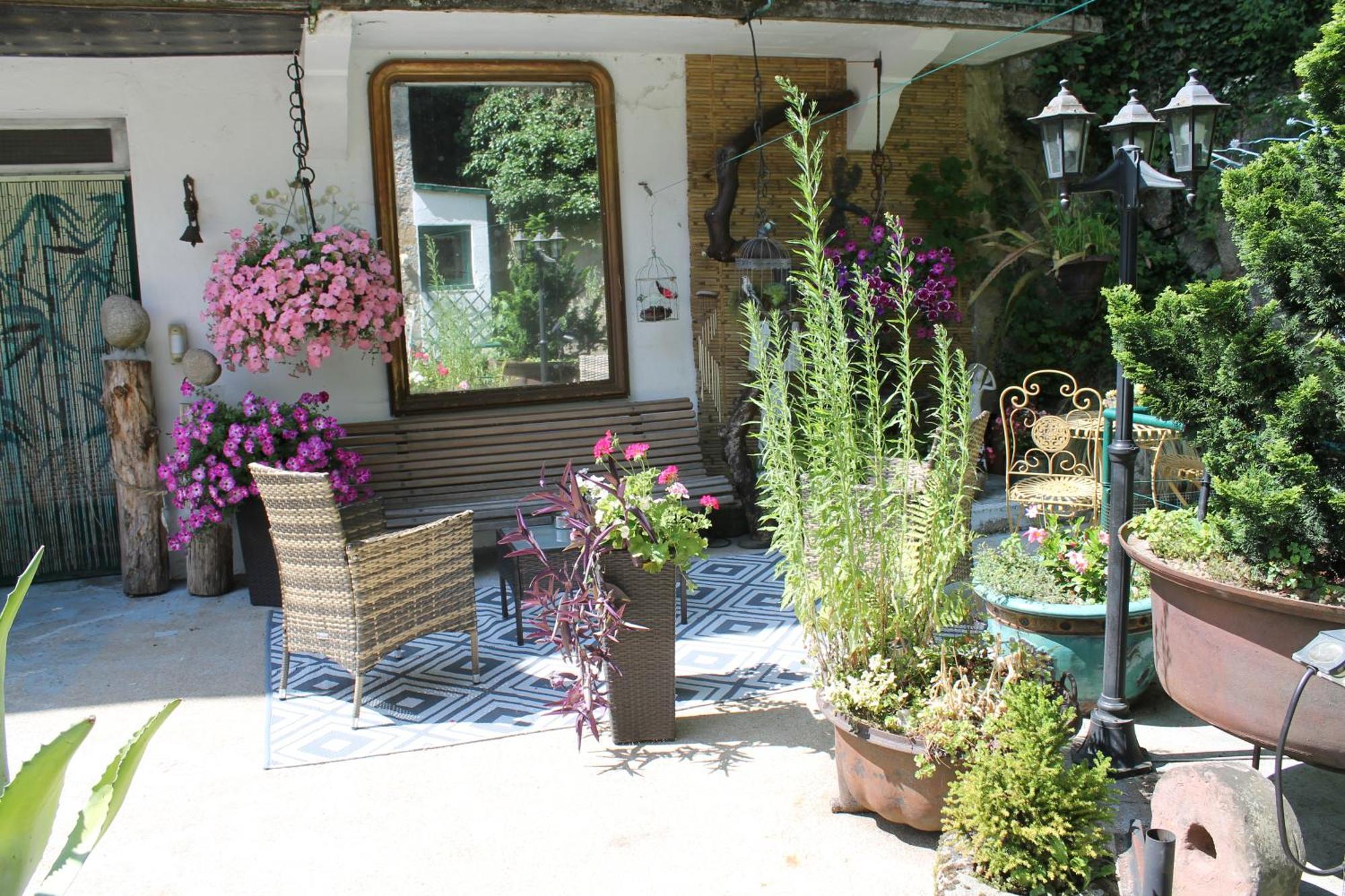 Studio Malou, Cuisine, Salle D'Eau, Terrasse Amenagee Olliergues Zewnętrze zdjęcie